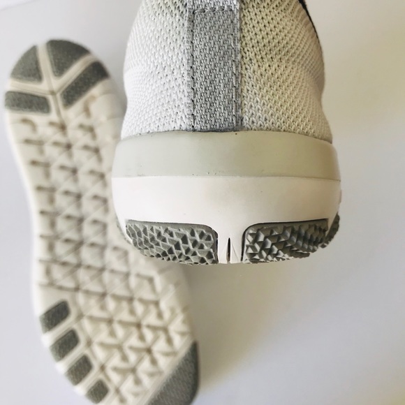 Nike free white focus flyknit sneaker Sz 8.5M - Picture 5 of 8